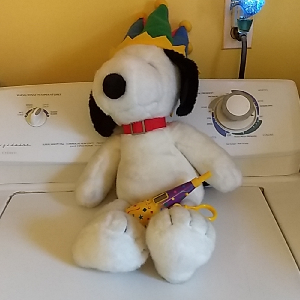 Snoopy millennium 2000 jester hat plush Macy's